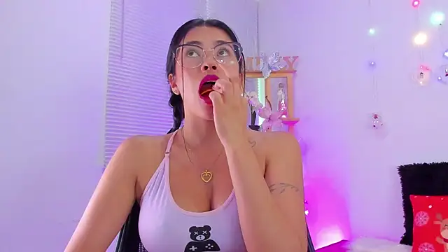 EmillySanders online show from 12/15/24, 06:26