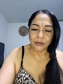 Gina Myers online show from 12/01/25, 01:10