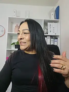 Snapshot of Gina_Myers chatting on 06/10/26, 03:39 Gina Myers online show from 06/10/26, 03:39