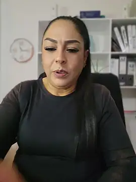 Snapshot of Gina_Myers chatting on 07/19/26, 04:16 Gina Myers online show from 07/19/26, 04:16