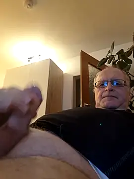 Milkasahne64 online show from 03/24/26, 07:08