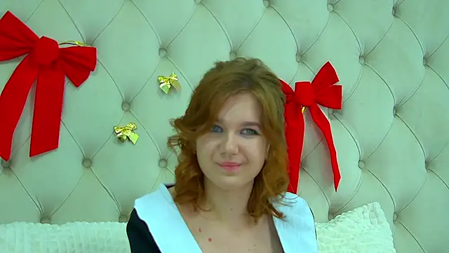 Snapshot of LessySmith chatting on 01/07/25, 07:38 LessySmith online show from 01/07/25, 07:38