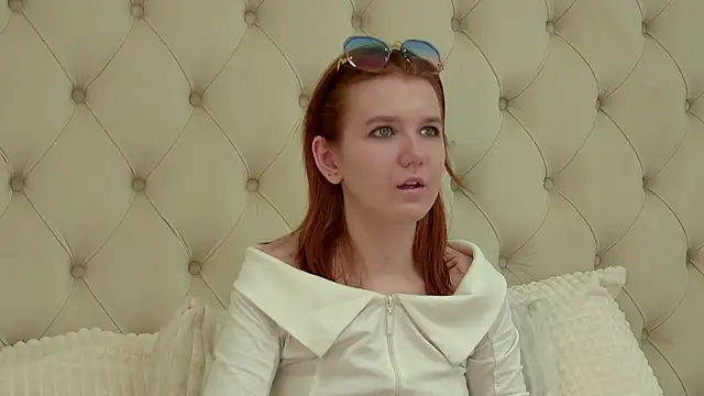 Snapshot of LessySmith chatting on 03/18/25, 01:10 LessySmith online show from 03/18/25, 01:10