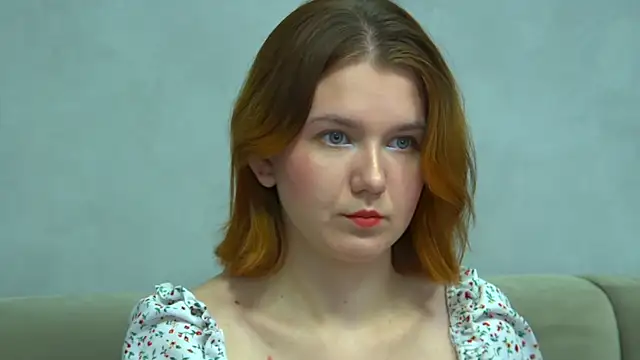 Snapshot of LessySmith chatting on 09/29/25, 04:23 LessySmith online show from 09/29/25, 04:23