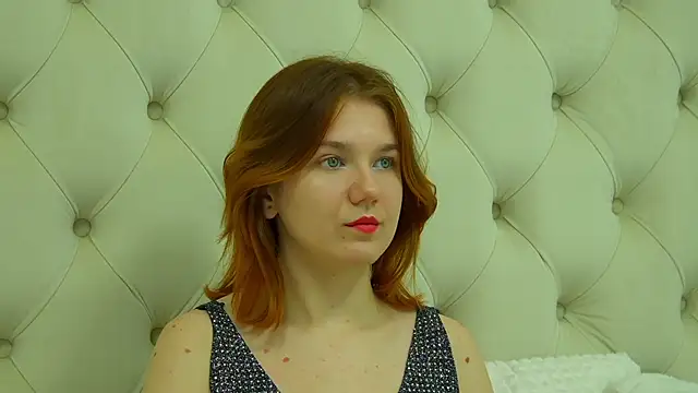 Snapshot of LessySmith chatting on 11/30/25, 04:55 LessySmith online show from 11/30/25, 04:55