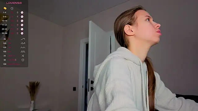 Snapshot of Dream_emma chatting on 09/29/25, 01:33 Dream emma online show from 09/29/25, 01:33