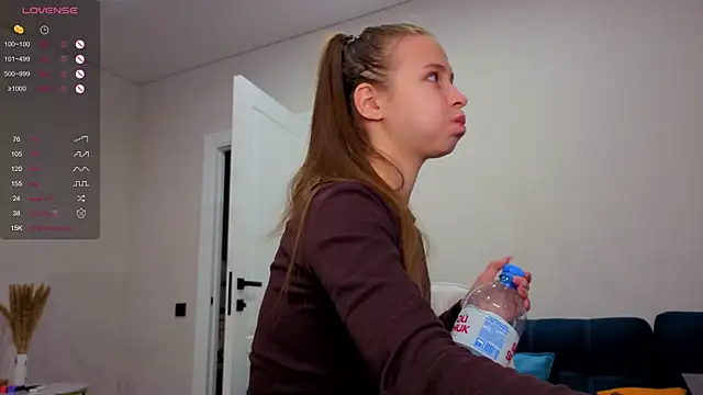 Snapshot of Dream_emma chatting on 11/25/25, 01:49 Dream emma online show from 11/25/25, 01:49