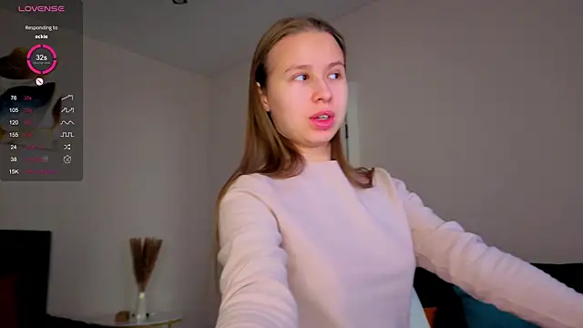 Snapshot of Dream_emma chatting on 11/29/25, 04:48 Dream emma online show from 11/29/25, 04:48