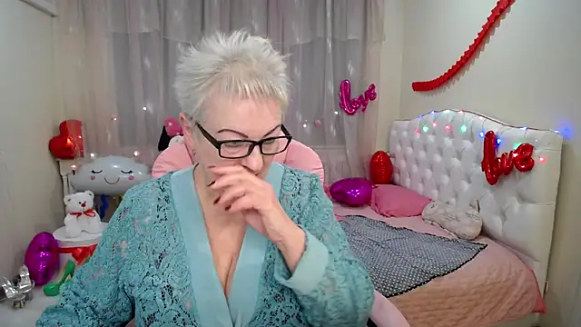 KayleSmoll online show from 02/15/25, 04:36