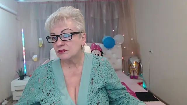 KayleSmoll online show from 10/08/25, 06:27