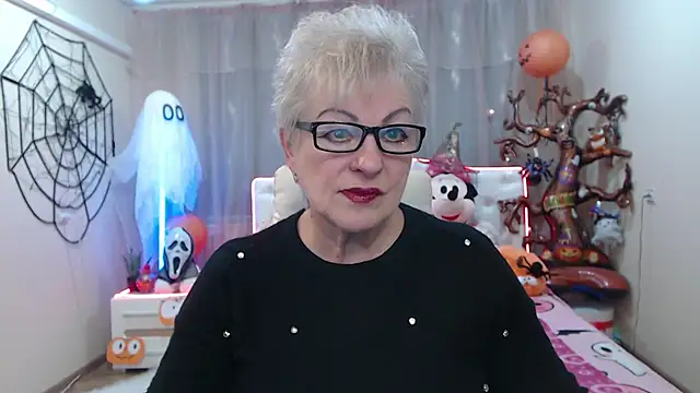 KayleSmoll online show from 11/04/25, 07:46