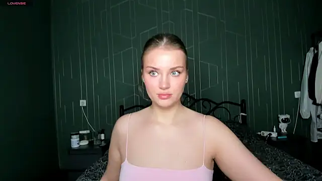 DeniRicchii online show from 12/03/25, 05:48