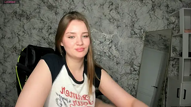 DeniRicchii online show from 05/04/26, 07:10