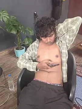 Snapshot of richardjames95 chatting on 10/16/25, 06:09 richardjames95 online show from 10/16/25, 06:09