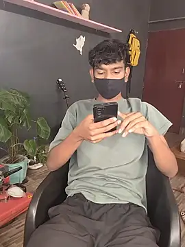 Snapshot of richardjames95 chatting on 11/19/25, 06:41 richardjames95 online show from 11/19/25, 06:41