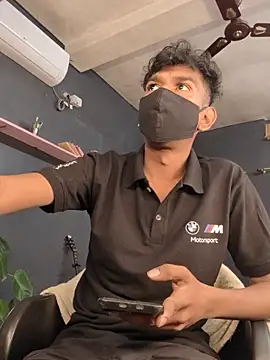 Snapshot of richardjames95 chatting on 11/25/25, 06:19 richardjames95 online show from 11/25/25, 06:19