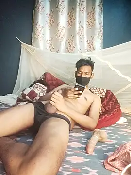 Snapshot of richardjames95 chatting on 02/13/26, 06:37 richardjames95 online show from 02/13/26, 06:37