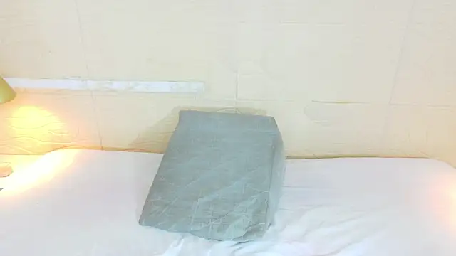 Shamiraa moore online show from 06/02/26, 08:22