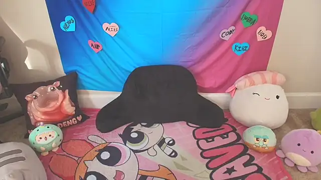 MilkyBunny online show from 12/05/25, 06:15