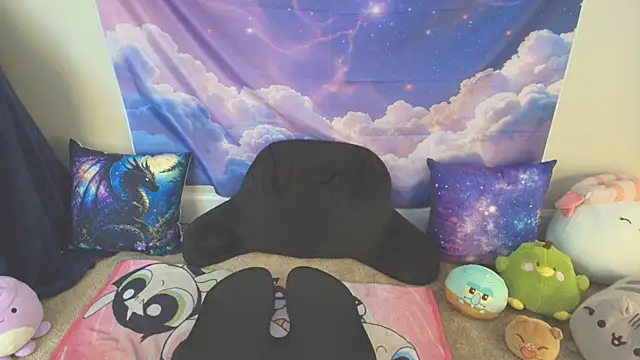MilkyBunny online show from 05/19/26, 04:02
