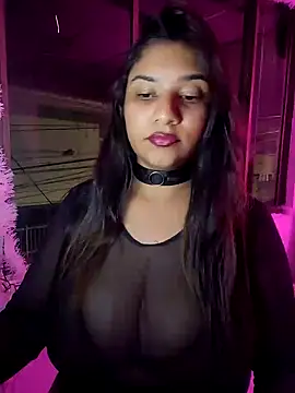 Snapshot of Sofythom1 chatting on 01/09/25, 01:29 Sofythom1 online show from 01/09/25, 01:29