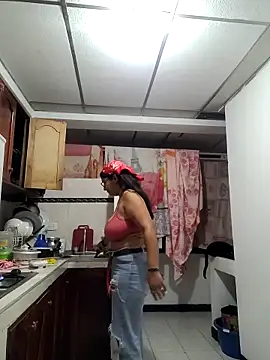 Snapshot of Sofythom1 chatting on 03/06/25, 12:32 Sofythom1 online show from 03/06/25, 12:32