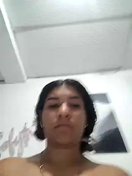 Snapshot of Sofythom1 chatting on 09/14/25, 02:00 Sofythom1 online show from 09/14/25, 02:00