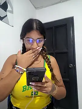 Snapshot of Sofythom1 chatting on 11/21/25, 03:16 Sofythom1 online show from 11/21/25, 03:16