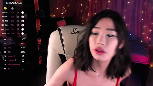 Snapshot of sensualily chatting on 12/27/24, 06:31 sensualily online show from 12/27/24, 06:31