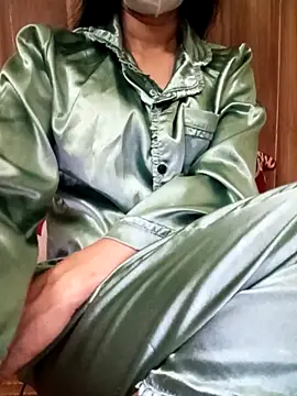 YunLem online show from 10/23/25, 12:59