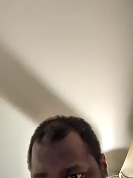 Snapshot of goodboybaddaddy chatting on 03/01/25, 03:43 goodboybaddaddy online show from 03/01/25, 03:43