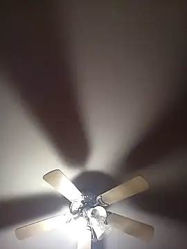 Snapshot of goodboybaddaddy chatting on 03/14/25, 01:02 goodboybaddaddy online show from 03/14/25, 01:02