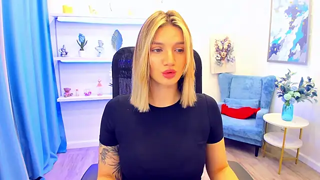 SelenaeMoore online show from 05/16/26, 06:50