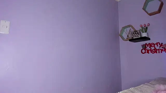 Esteff  o2 online show from 12/28/24, 10:34