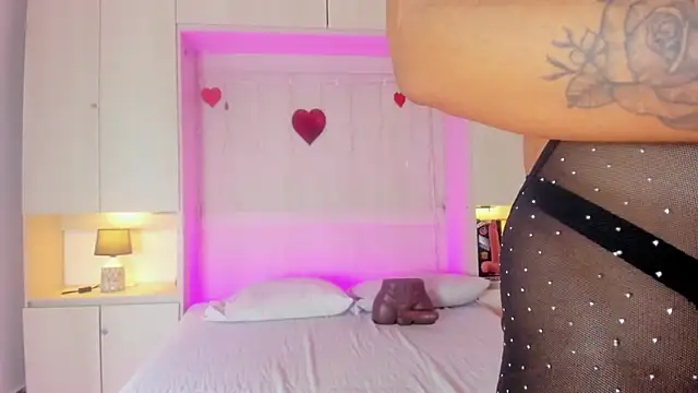 KendallRosse1 online show from 03/07/26, 04:20