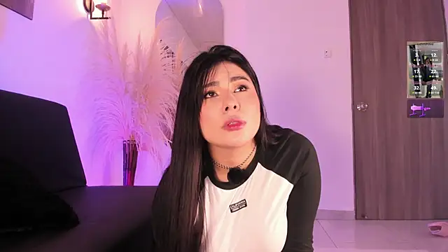 Danna adams01 online show from 04/13/26, 06:35