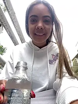 NAUGHTY LITTLE 18 online show from 01/02/25, 04:13