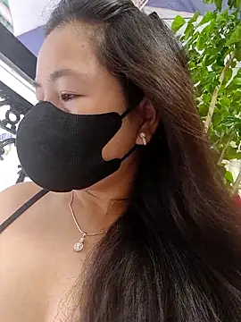 lyna bl online show from 09/11/25, 12:00