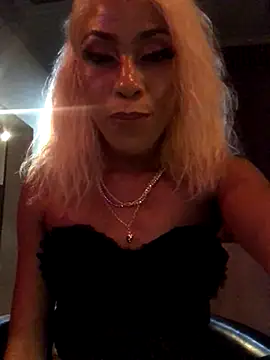 Snapshot of Kylie_Hairy_Bbc chatting on 12/05/24, 07:49 Kylie Hairy Bbc online show from 12/05/24, 07:49