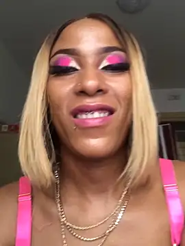 Snapshot of Kylie_Hairy_Bbc chatting on 12/15/24, 05:34 Kylie Hairy Bbc online show from 12/15/24, 05:34