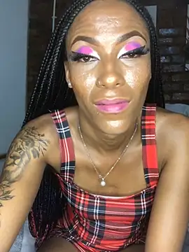 Snapshot of Kylie_Hairy_Bbc chatting on 02/16/25, 01:03 Kylie Hairy Bbc online show from 02/16/25, 01:03