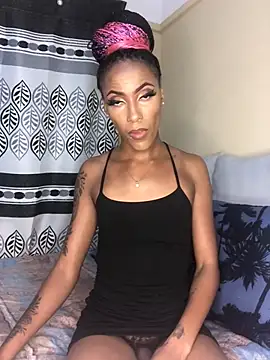 Snapshot of Kylie_Hairy_Bbc chatting on 02/19/25, 12:03 Kylie Hairy Bbc online show from 02/19/25, 12:03