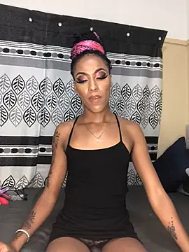 Snapshot of Kylie_Hairy_Bbc chatting on 02/24/25, 02:08 Kylie Hairy Bbc online show from 02/24/25, 02:08