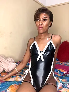 Snapshot of Kylie_Hairy_Bbc chatting on 10/05/25, 12:58 Kylie Hairy Bbc online show from 10/05/25, 12:58