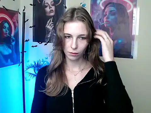 Snapshot of StrangerGi chatting on 10/16/25, 06:03 StrangerGi online show from 10/16/25, 06:03