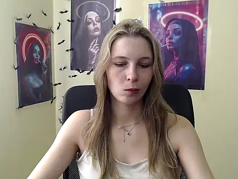 StrangerGi online show from 04/04/26, 06:00