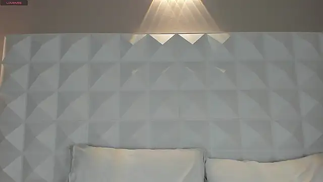 Snapshot of CailynBrowm chatting on 02/23/25, 04:28 CailynBrowm online show from 02/23/25, 04:28