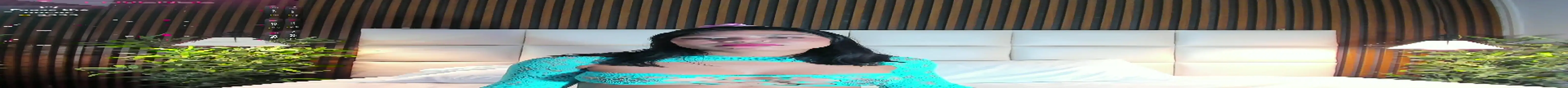 Snapshot of CailynBrowm chatting on 10/13/25, 01:44 CailynBrowm online show from 10/13/25, 01:44