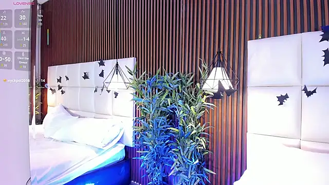 Snapshot of CailynBrowm chatting on 10/25/25, 04:42 CailynBrowm online show from 10/25/25, 04:42