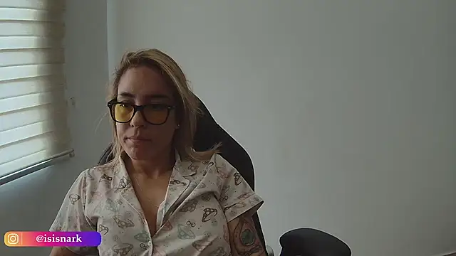 Isis69  online show from 01/06/26, 04:21